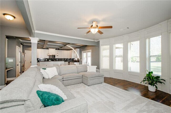 Building Photo - 4669 Sierra Creek Dr NE