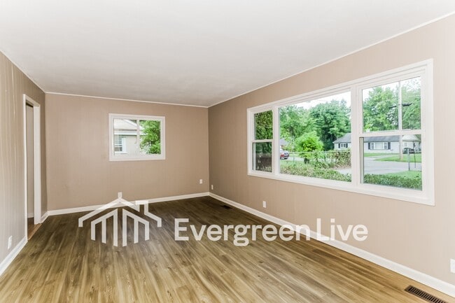 Building Photo - 8661 Neptune Dr