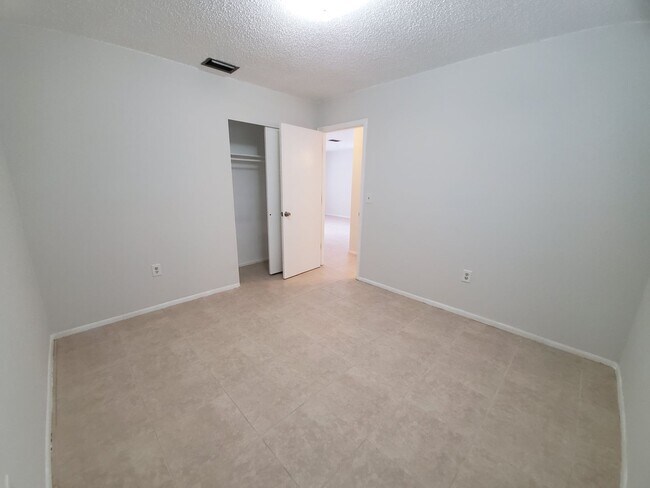 Building Photo - 3916 25th St W
