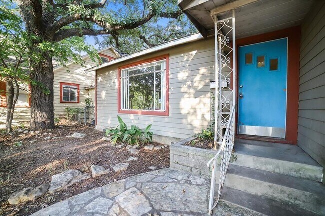 Building Photo - 2905 Robinson Ave