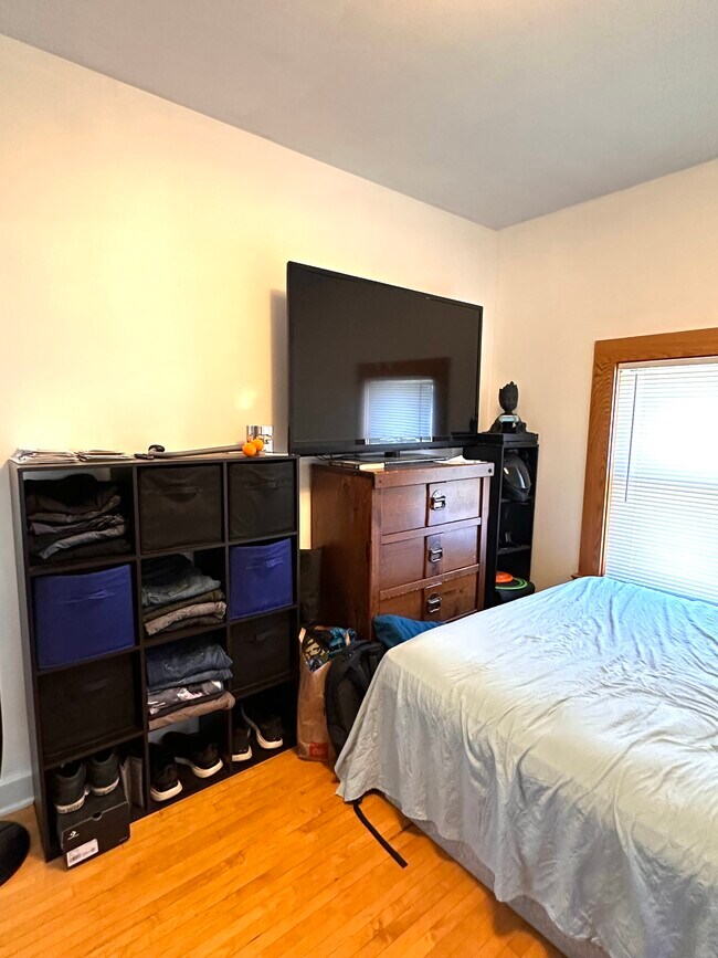 Bedroom #3 - the room is pretty big but the furniture makes it look smaller. - 6029 Portland Ave