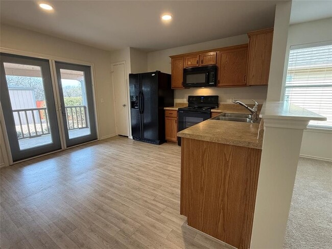 Building Photo - 334 Avalanche Ave