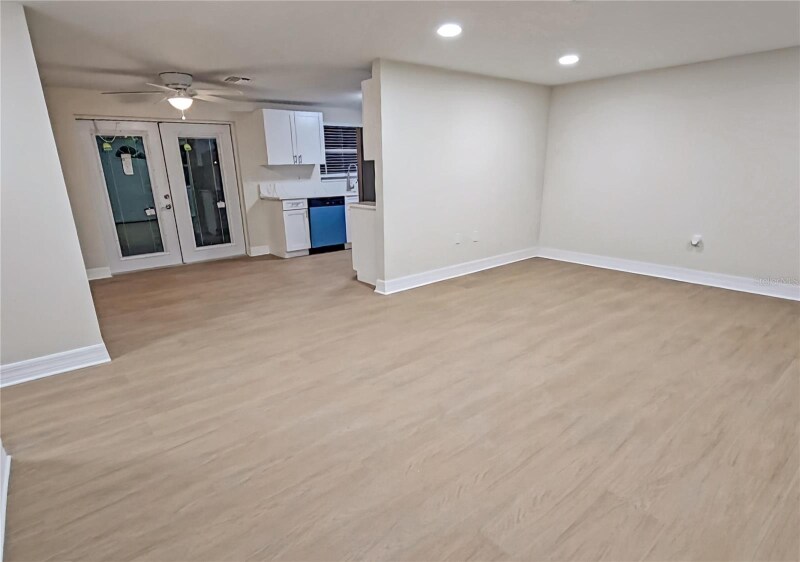 Building Photo - 8730 Sabal Way