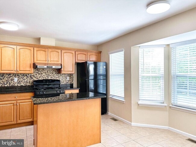Building Photo - 1702 Old Mill Ct
