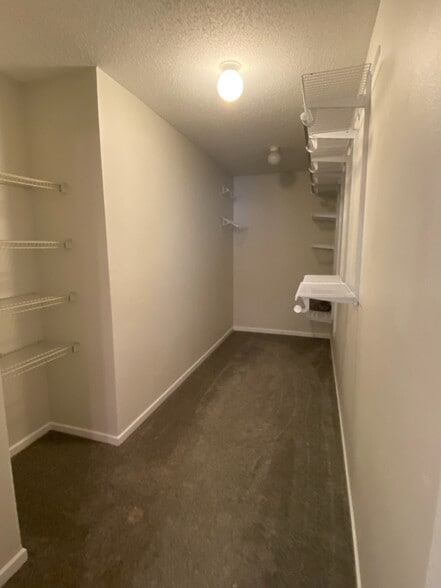 Building Photo - 4125 Pocahontas Dr