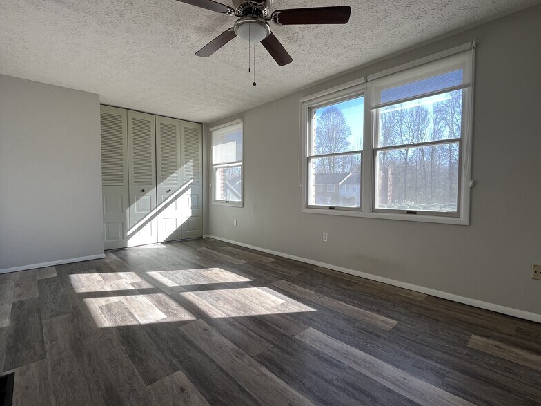 Building Photo - 3749 Meadow Rue Ln