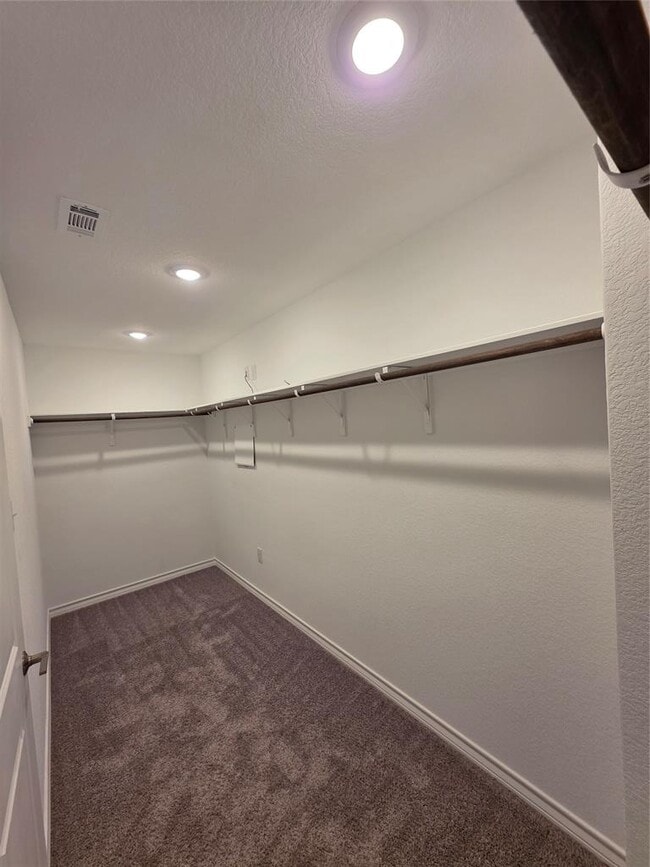 Building Photo - 561 Pepperbark Loop