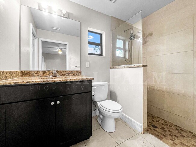 Building Photo - 3BR/2BA Cape Coral Rental - Washer... Dryer... Screened Lanai... This One Came Prepared