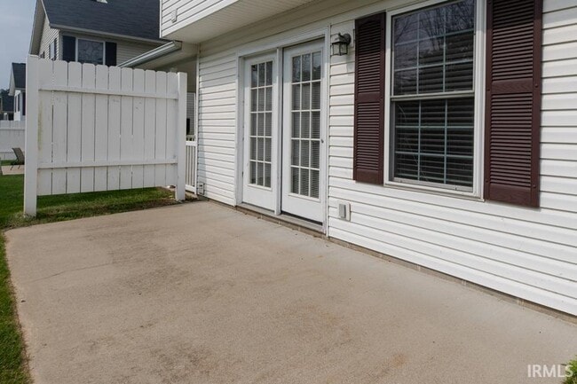 Building Photo - 1331 S Stella Dr