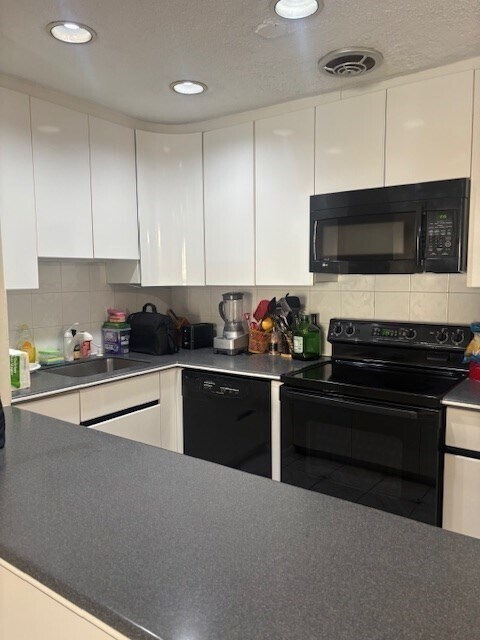 Building Photo - 50 Green St