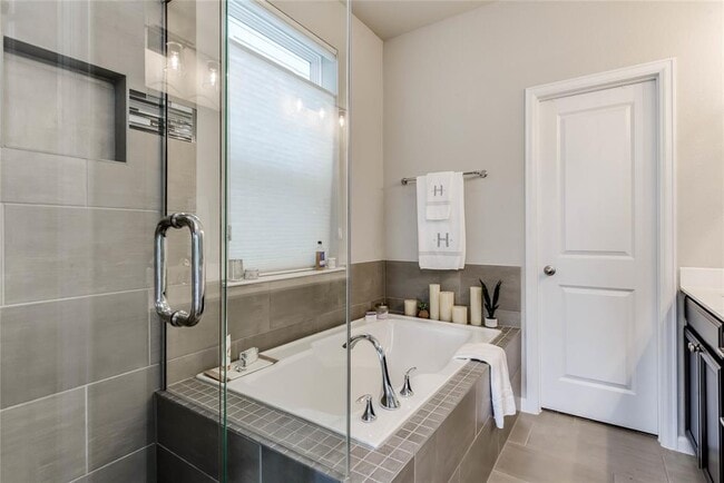 Building Photo - 1405 Hyde St