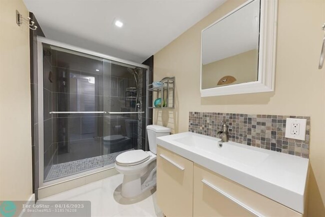 Building Photo - 4280 Galt Ocean Dr