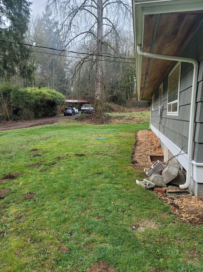 Building Photo - 2 Bedroom Rambler in Suquamish!