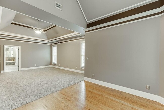 Building Photo - 940 Chateau Forest Rd