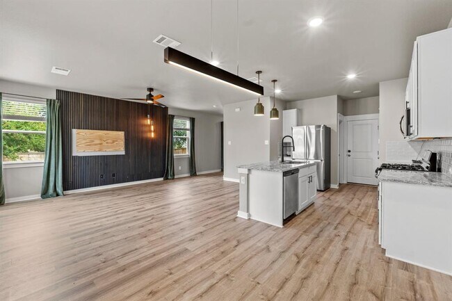 Building Photo - 2251 Rocoso Trl