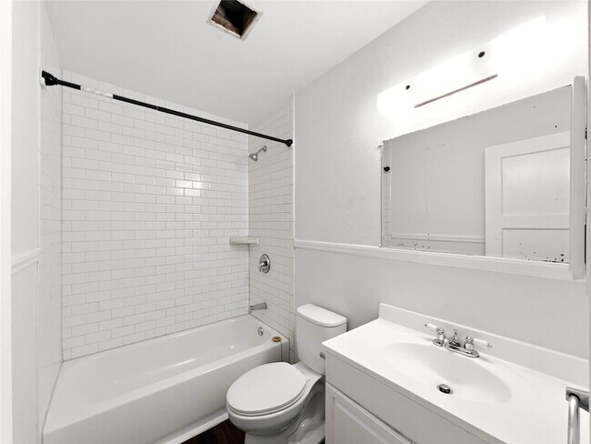 Building Photo - 5400 Harmon Ave