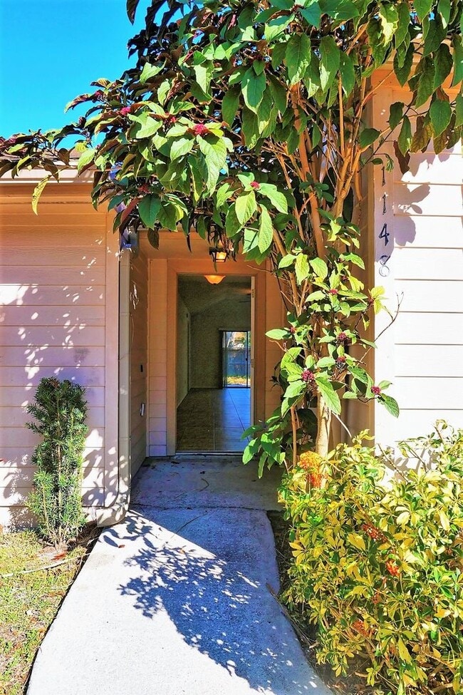 Building Photo - Single family home in Winter Park! Availab...