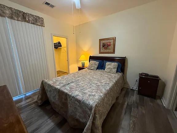 Building Photo - 472 River Oaks Dr