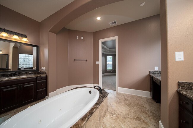 Building Photo - 5203 Heather Meadow Ln