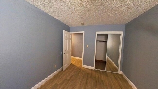 Building Photo - 3535 N San Joaquin St