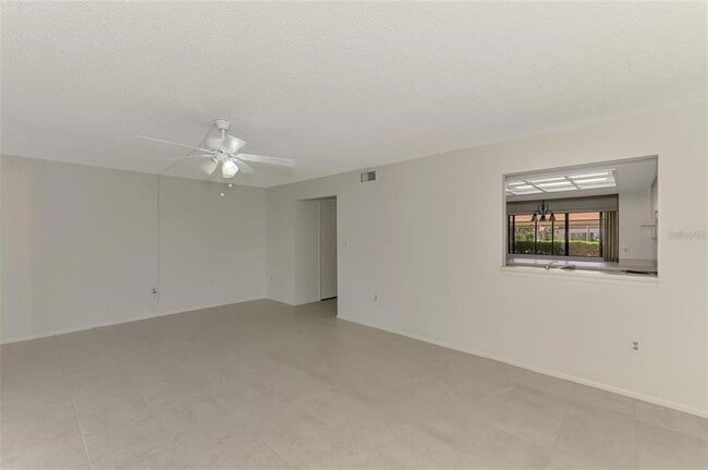 Building Photo - 935 Sunridge Way