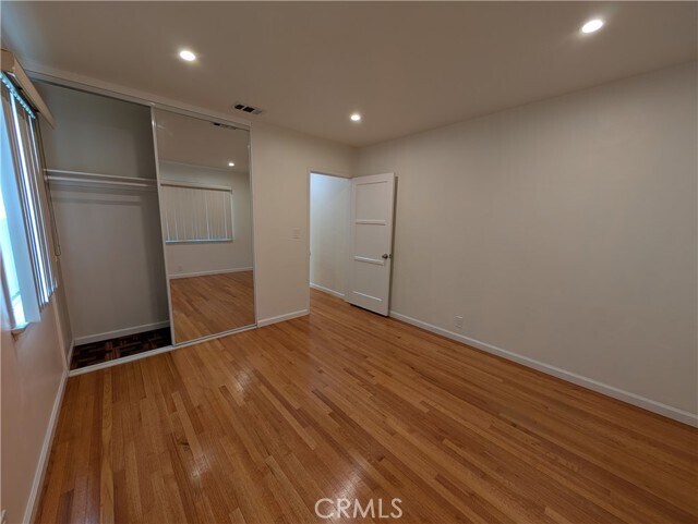 Building Photo - 1108 E Altadena Dr