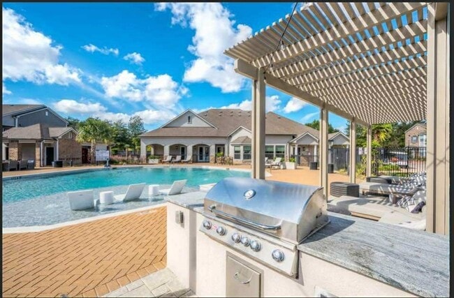 Building Photo - 529 Barker-Clodine Rd