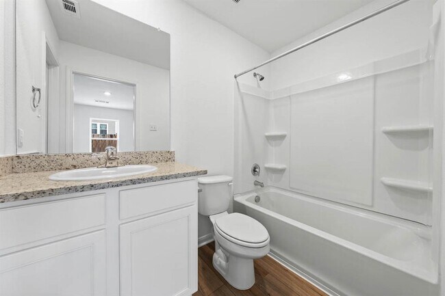 Building Photo - 121 Paradise Cyn Dr
