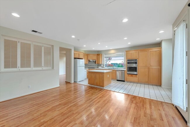 Building Photo - Spacious 4 Bedroom Home. Located in Cupertino