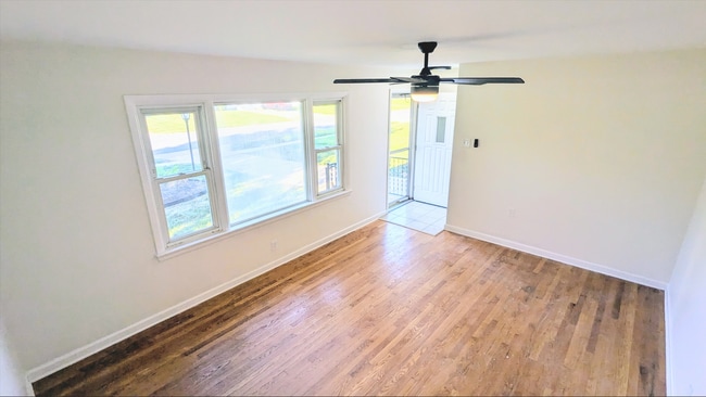 Building Photo - 845 Florland Dr