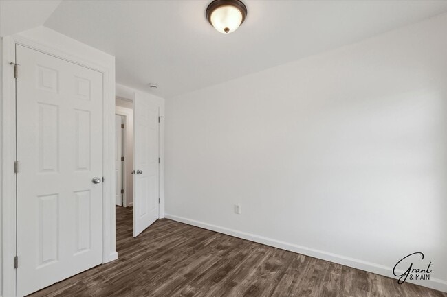 Building Photo - $1,995 - North End 4 Bedroom/ 1.5 bathroom...