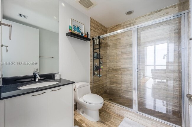 Building Photo - 15901 Collins Ave