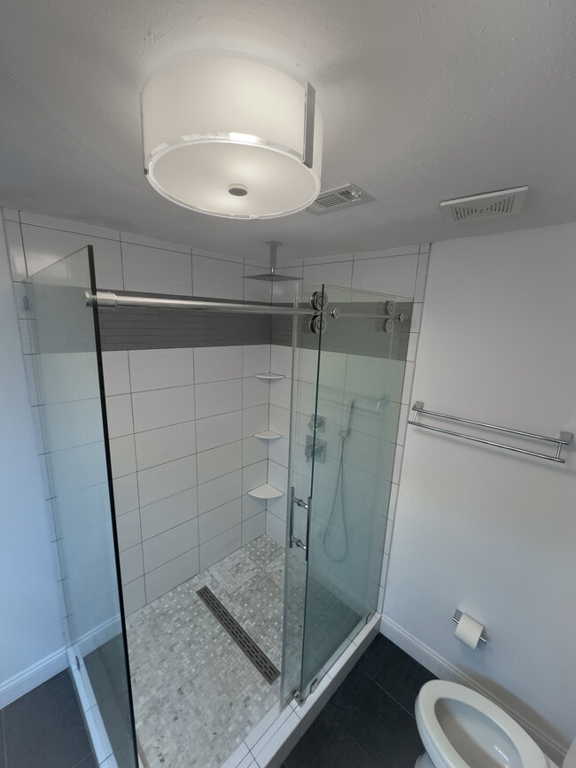 Building Photo - 931 Holbrook Cir