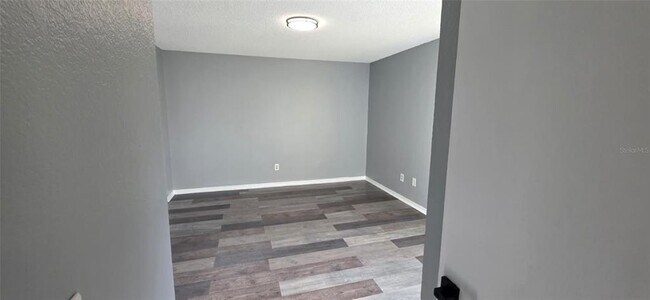 Building Photo - 4536 Commander Dr