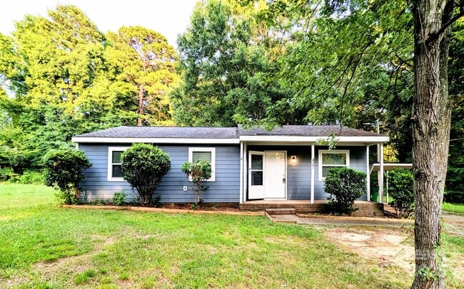 Primary Photo - 407 Stirrup Ct