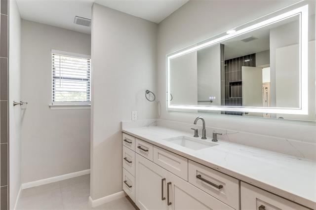 Building Photo - 5809 Orchid Ln