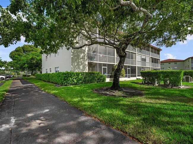 Building Photo - 151 SW 135th Terrace