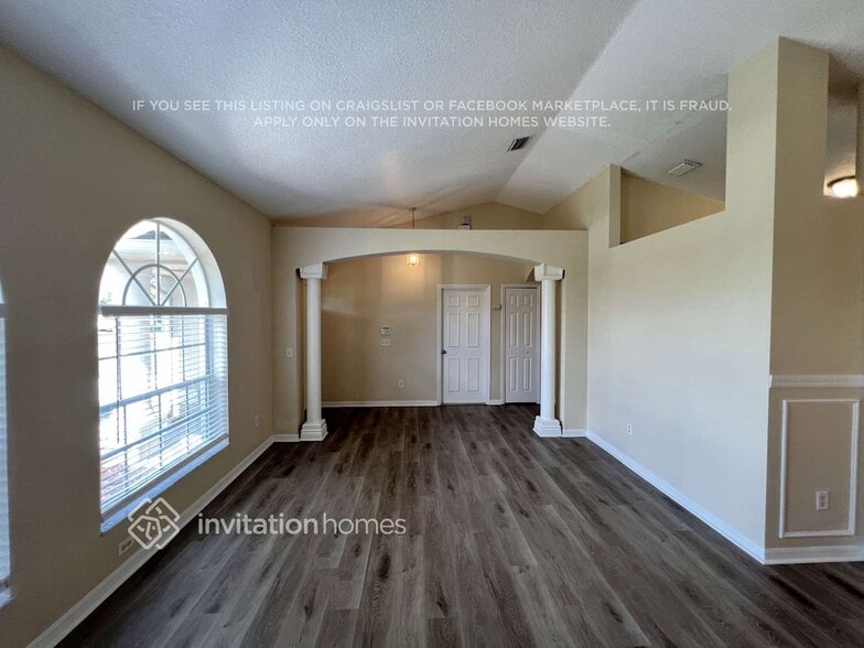 Building Photo - 1933 SW Lennox St