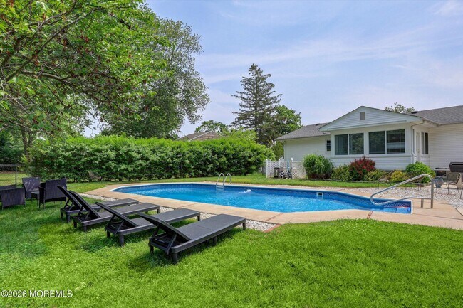 Building Photo - 125 Beechwood Ave