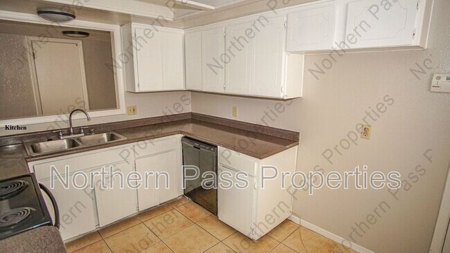 Building Photo - 11608 James Watt Dr