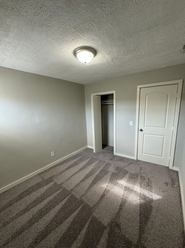 Building Photo - 278 Hosack St