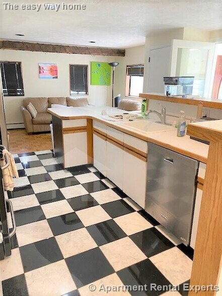 Building Photo - 61 Sixth St