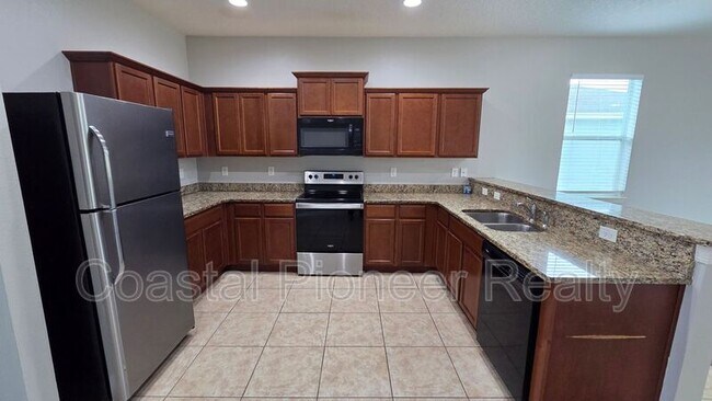Building Photo - 30953 Water Lily Dr