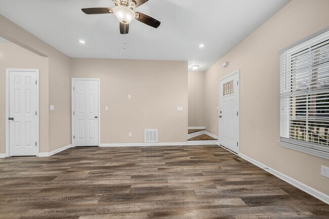 Building Photo - 1911 9th Ave N