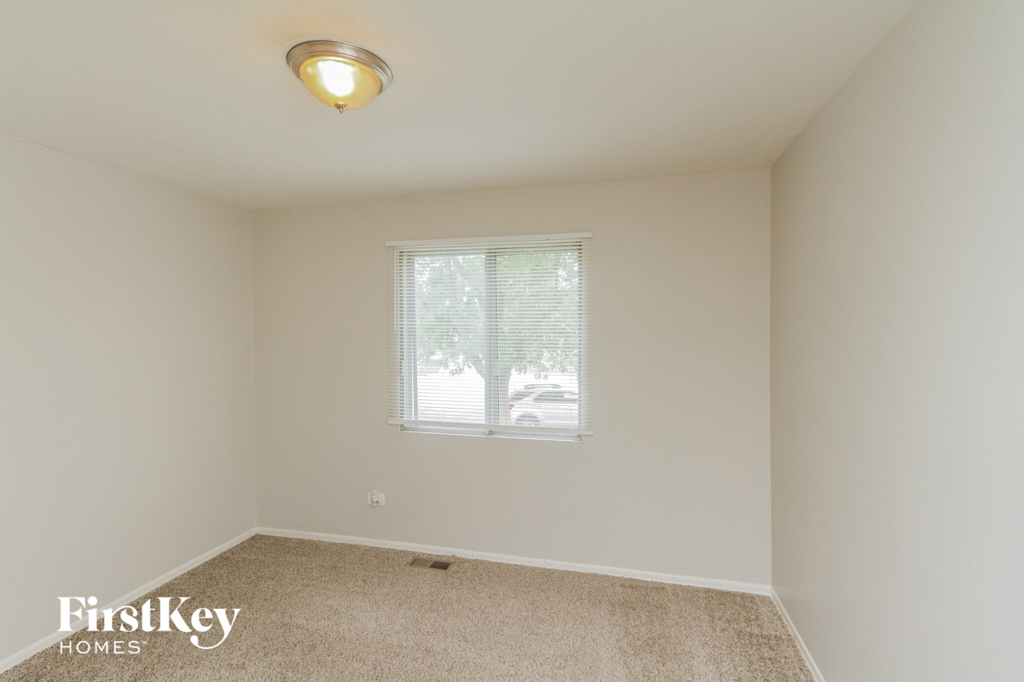 Building Photo - 5144 Oakwood Ct