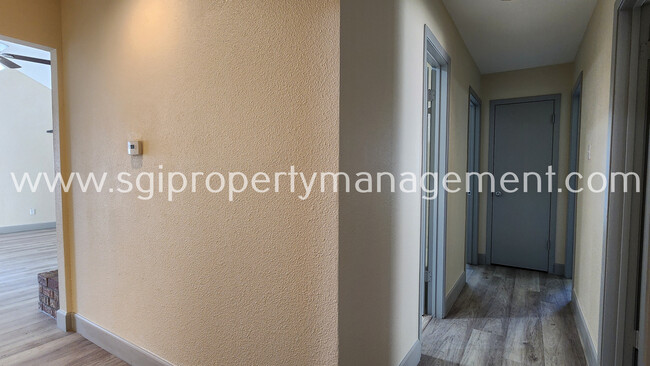 Building Photo - Great 4 bedroom Richardson home