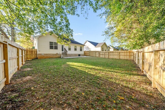 Building Photo - 2845 Teakwood Dr
