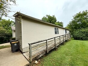 Building Photo - Price Reduction 3 Bedroom Available August...
