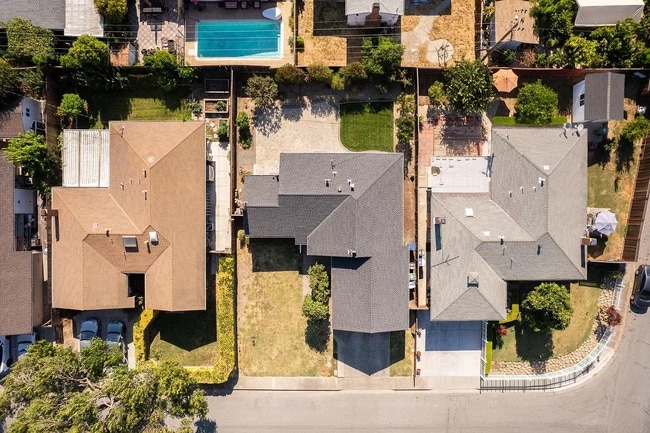 Building Photo - 558 Walnut Dr