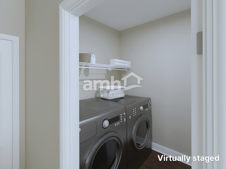 Building Photo - 14632 Cedar ml dr